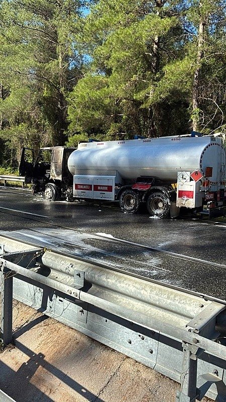 mugla-marmarista-faciadan-donuldu-mazot-tankeri-alev-aldi-1780297762675.jpeg