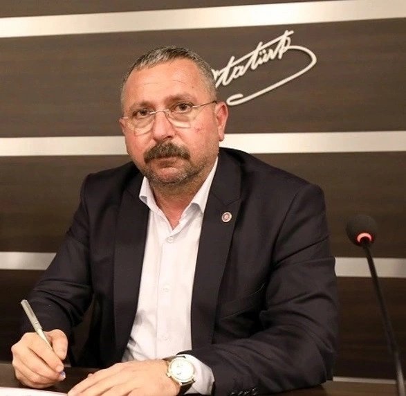 İşçiler işten çıkarıldı! Sendika İZSU’yu bastı