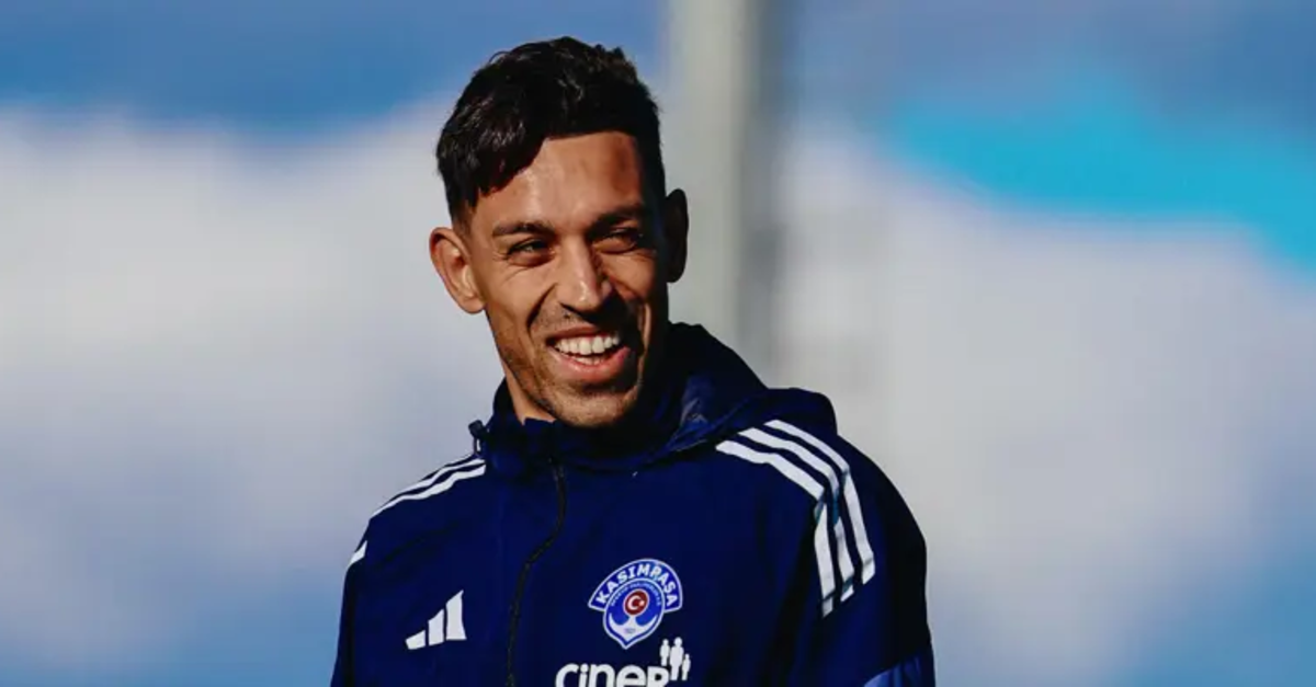 İrfan Can Kahveci'den Fenerbahçe açıklaması! "Hedefim sezon başında…"