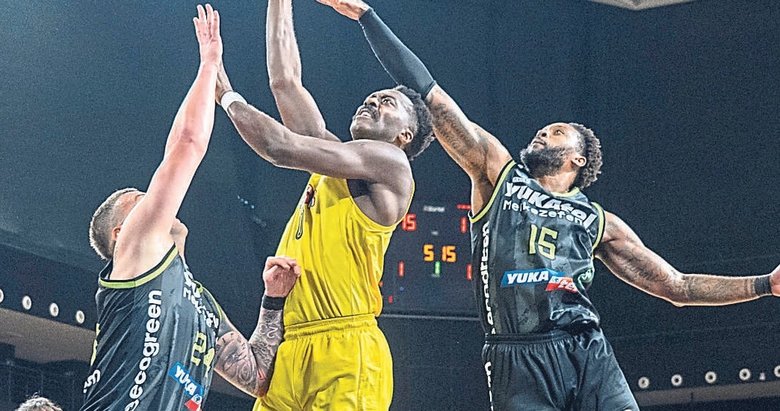 Merkezefendi’den paraşütsüz düşüş