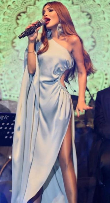 Seren Serengil yıllar sonra sahnede yerini aldı