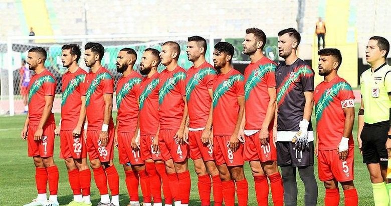 Karşıyaka’da bir futbolcunun koronavirüs testi pozitif çıktı
