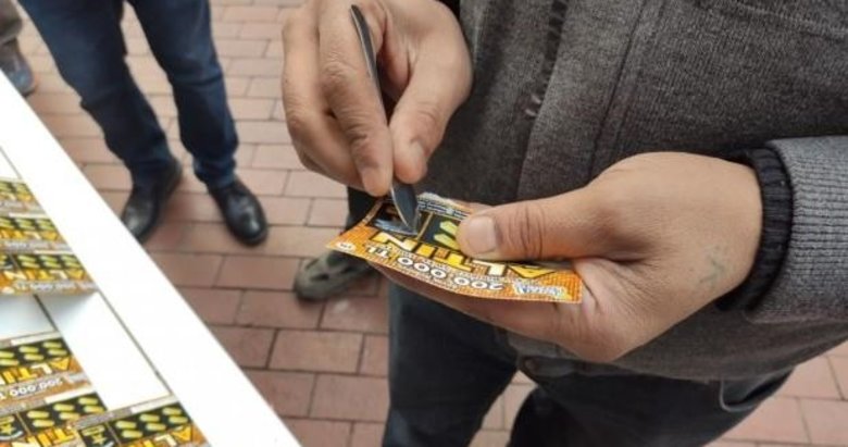 İzmir’de oynanmış kazı kazan kartlarıyla dolandırıcılık iddiası