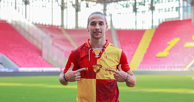 Genç Arda Okan sözleşme imzaladı