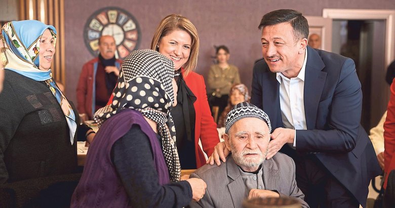 İzmir’i sevgiyle yöneteceğiz