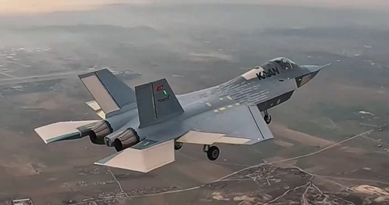 Kaan ilk uçuşunu başarıyla tamamladı