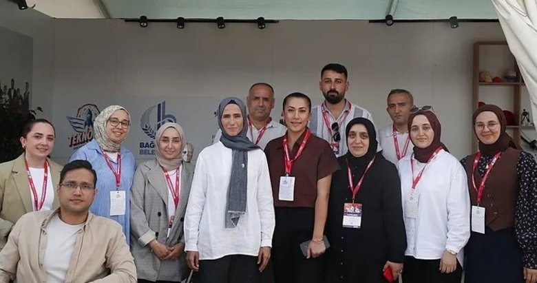 Sümeyye Erdoğan Bayraktar, Engelliler Sarayı standını ziyaret etti