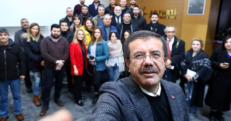 Zeybekci, İzmir’de gazetecilerle buluştu
