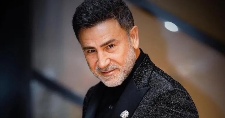 Ailesini hep kameradan uzak tutmuştu… İzzet Yıldızhan’ın eşini görenler hayran kaldı! Su gibi