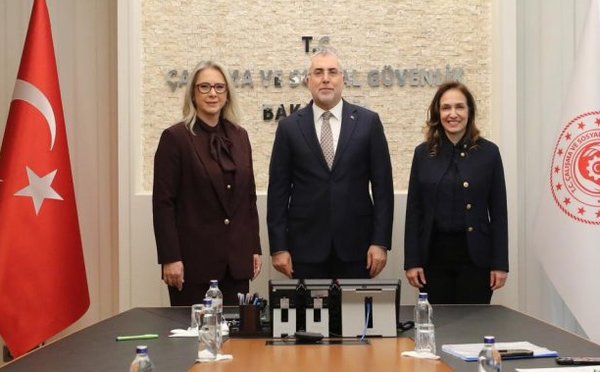 CHP’li başkanla yaptığı ziyarete tepki gelmişti | AK Partili Çankırı’dan eleştirilere cevap: Kapımızı kim çalarsa çalsın...