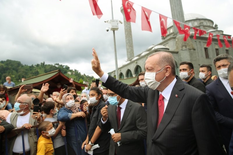 Başkan Erdoğan’a Rize Güneysu’da sevgi seli