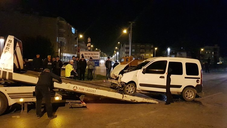 İzmir yolunda feci kaza