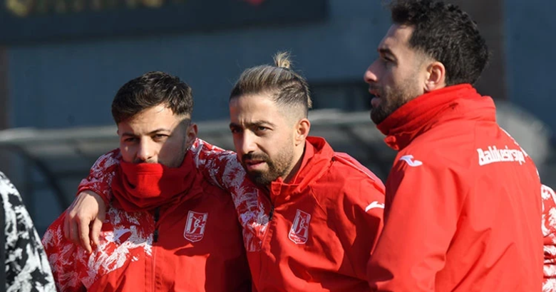 Balıkesir’de dört futbolcu veda etti