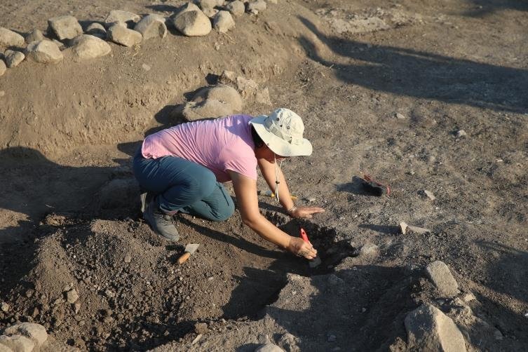 Domuztepe Höyüğü’nde 7 bin 600 yıllık insan iskeletleri bulundu