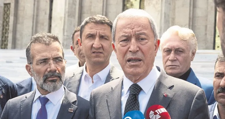 Akar, şehit aileleri ve gazi dernekleriyle bir araya geldi