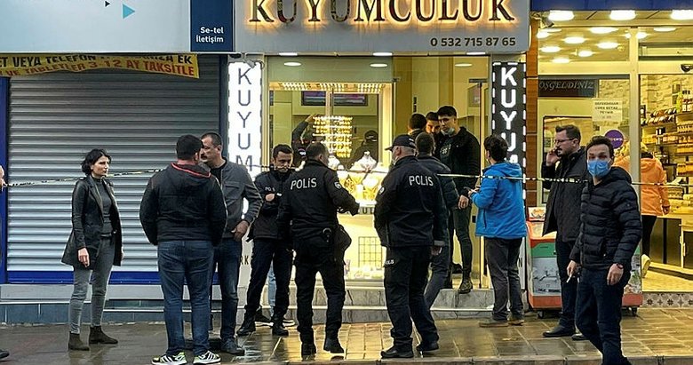 İzmir’de kuyumcuyu silahla vurup altınları çalan şüpheli yakalandı