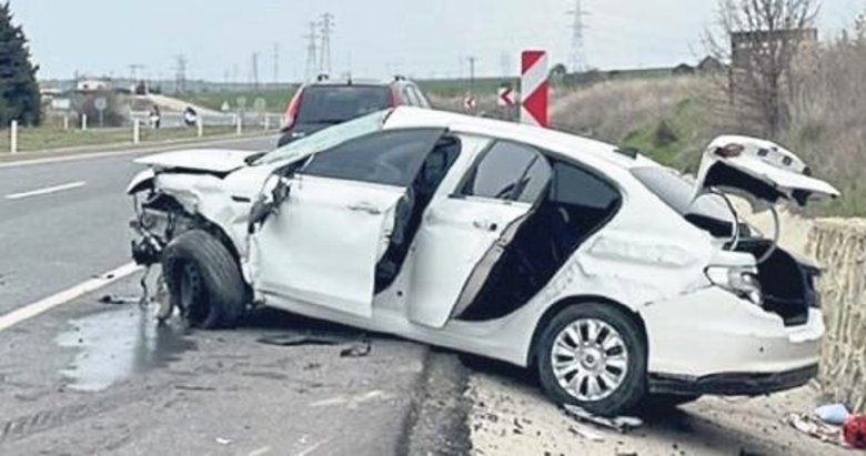 Çanakkale’deki kazada yol savaş alanına döndü