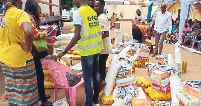 Orta Afrika Cumhuriyeti’nde TİKA’dan yetimlere yardım