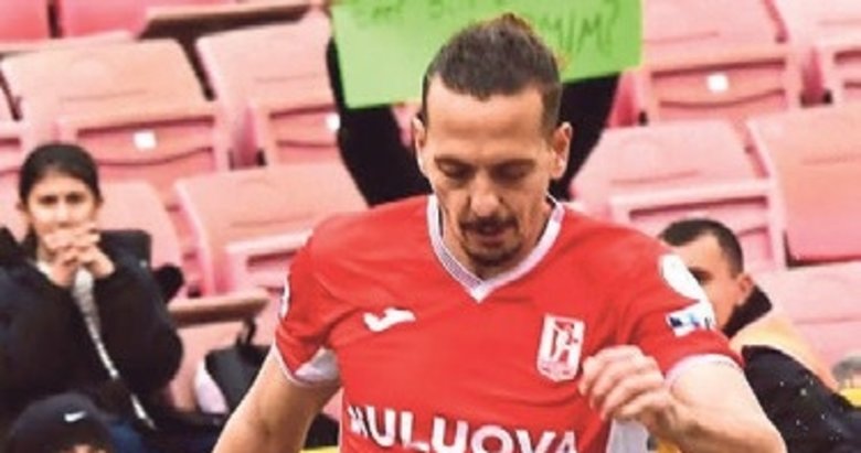 Balıkesirspor evinde takıldı