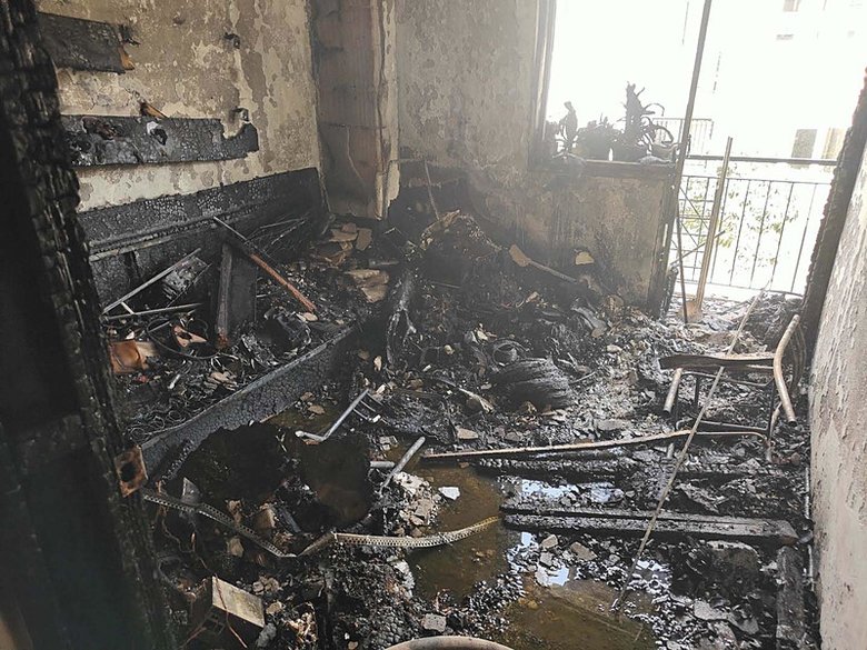 Kuşadası’nda yangın! Mahsur kalanları itfaiye kurtardı