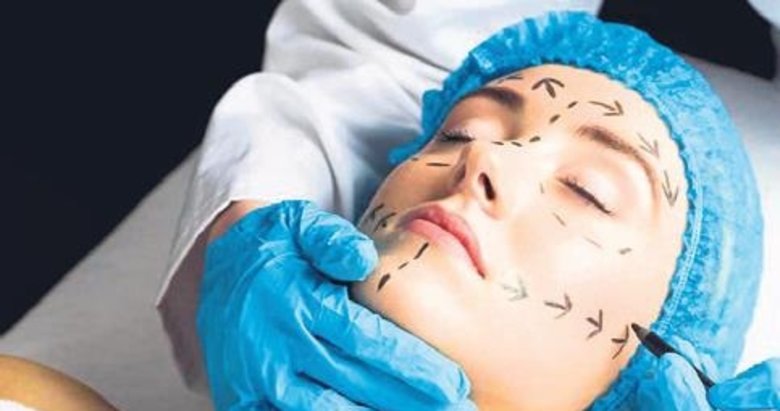 Estetik ameliyatlar sadece tam teşekküllü hastanelerde yapılmalı