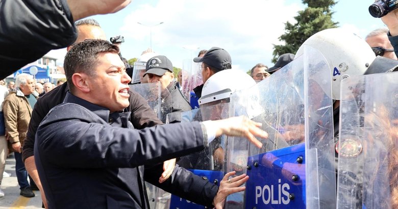 CHP’li Başkan Ünlü’nün yargılanmasına başlandı