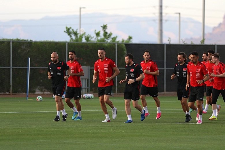 a-milli-futbol-takimi-paraguay-maci-icin-hazirliklarini-surdurdu-1781686061226.jpeg