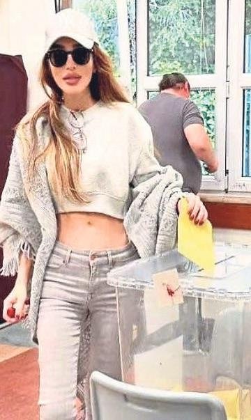 Ünlülerden ikinci tura yoğun ilgi