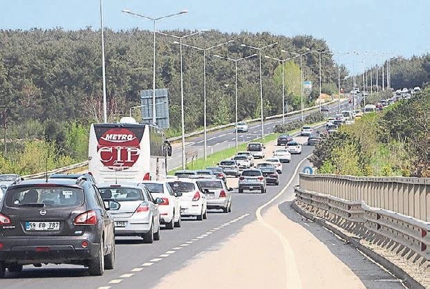 Akın akın dönüyorlar