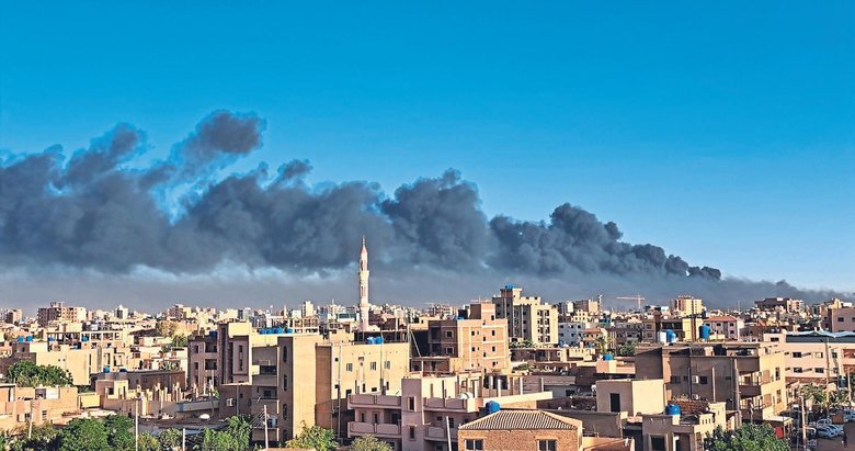 Sudan duman altında! Hastaneler bombalandı