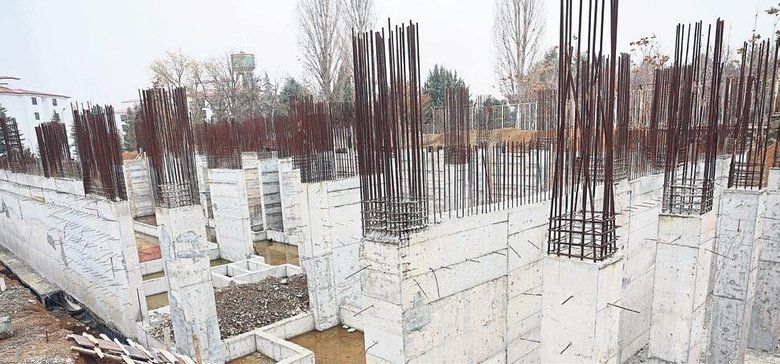 İnşası bitmeyen okul için belediye ihaleye çıkıyor