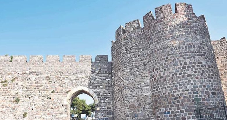 Kadifekale’de küçük Mardin