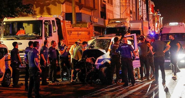 İzmir’de ihbara giden polis aracı otomobille çarpıştı: 1 şehit, 4 yaralı