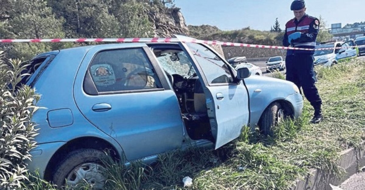 Refüje çarpan araçtaki 9 aylık bebek öldü