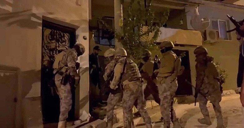 İzmir merkezli 12 ilde FETÖ operasyonu