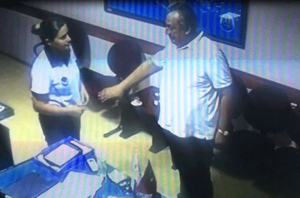 ‘Başkan beni odasına çağırarak taciz etti’