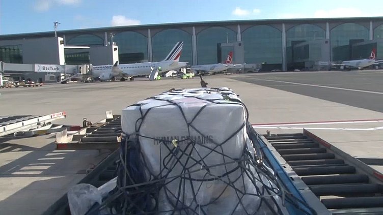 Ahu Tuğba’nın kızından olay açıklamalar: Annemin yastığında bir miktar kan vardı