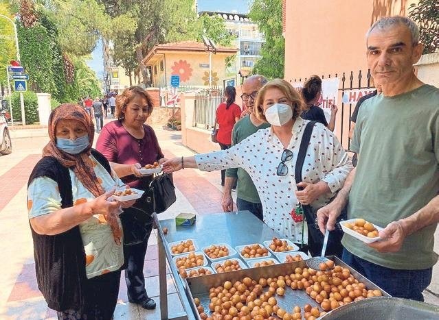 Lokmamız dökülmeden evlerimizi verin