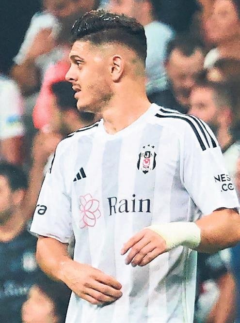 Kara Kartal çok mutlu