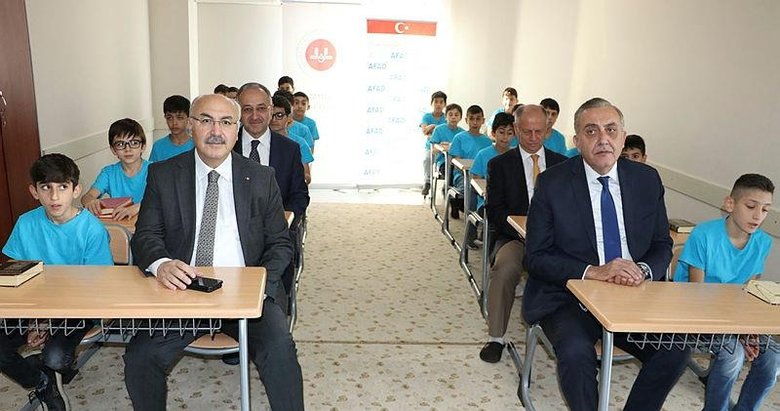 İzmir ve civar illerde Deprem Anı, Çök Kapan Tutun ve Tahliye Tatbikatı yapıldı