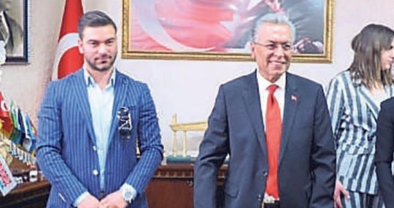 Skandalcıbaşı Uygur!