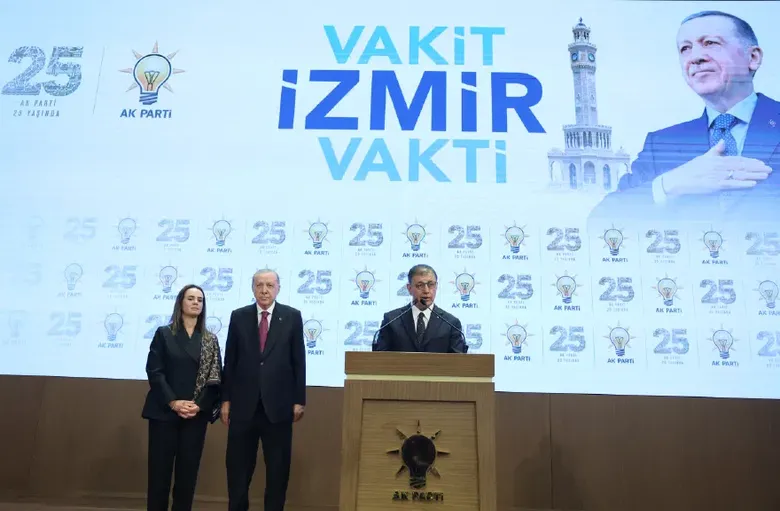 izmir-hak-ettigi-degere-ak-parti-ile-kavusacak-cemil-tugaya-izmirlilerden-tam-destek-1791523160876.png