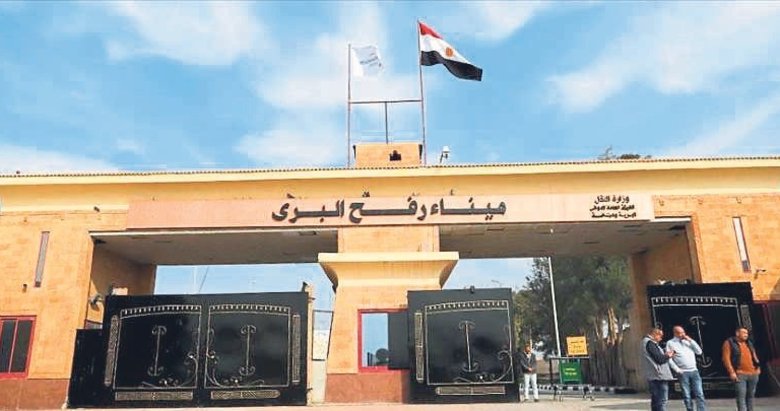 Refah Sınır Kapısı’nda sınırlı açılma