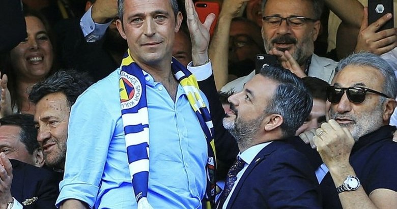 Fenerbahçe’de Aykut Kocaman istifa etti!