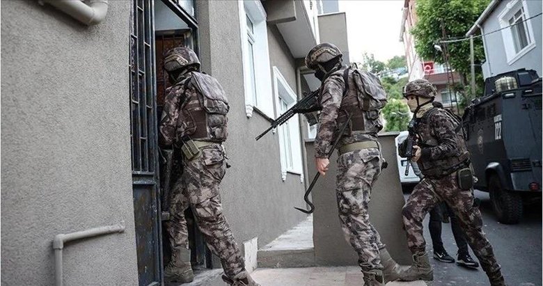 İzmir merkezli PKK operasyonunda gözaltılar var: DEM Parti ilçe eşbaşkanı da aralarında