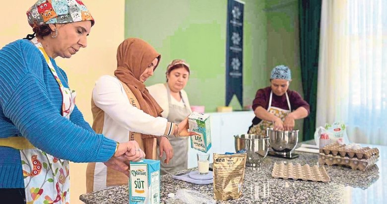 Aydın Büyükşehir Belediyesi Kadın Yaşam Atölyesi açıldı