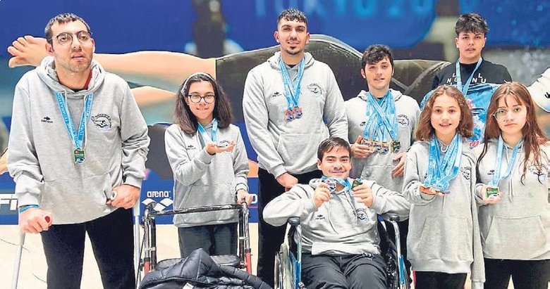 Engelleri attıkları kulaçlarla aştılar