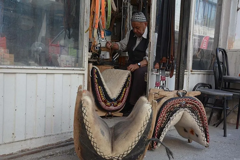 manisada-92-yasinda-her-sabah-dukkan-aciyor-70-yildir-zanaata-adanmis-omur-1788253595143.jpeg