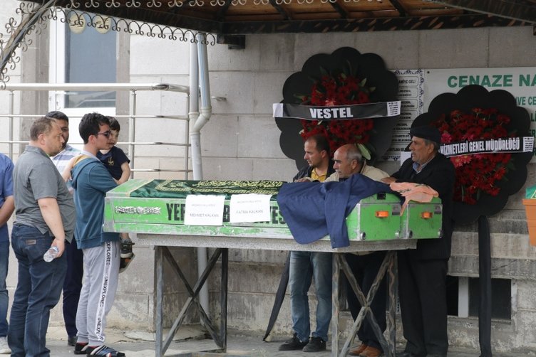 Siyanürlü şerbetle anne ve babasının öldürmüştü! İzmir’deki dehşet olayda yeni gelişme!