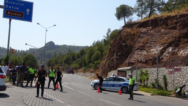 Yangın nedeni ile Marmaris Datça karayolu trafiğe kapandı